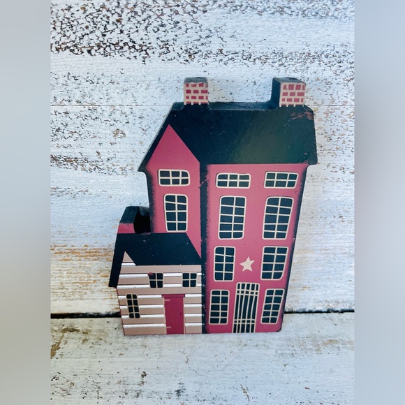 *Town House Blocks Primitive Burgundy Shelf Sitter - Picture 3 of 12